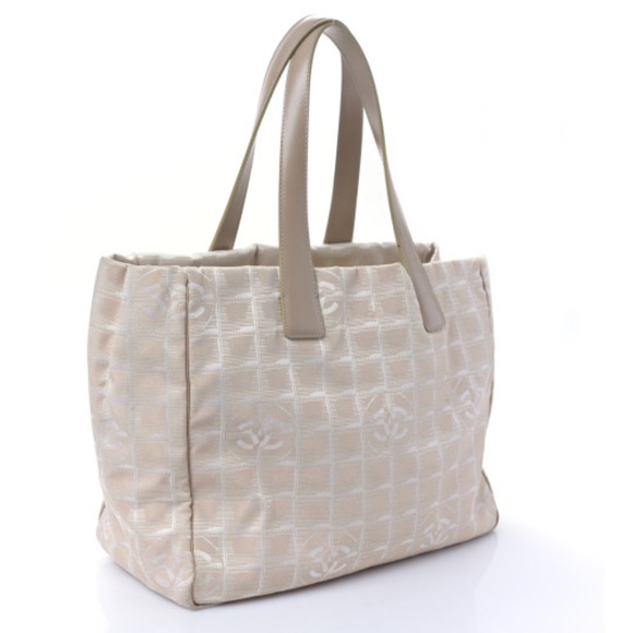 Vintage Chanel CC Jacquard Tote – Neutral Travel Line - Picture 10 of 11